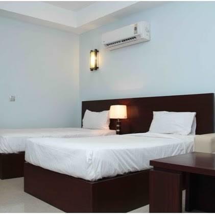 Hotel Multan Continental Bagian luar foto