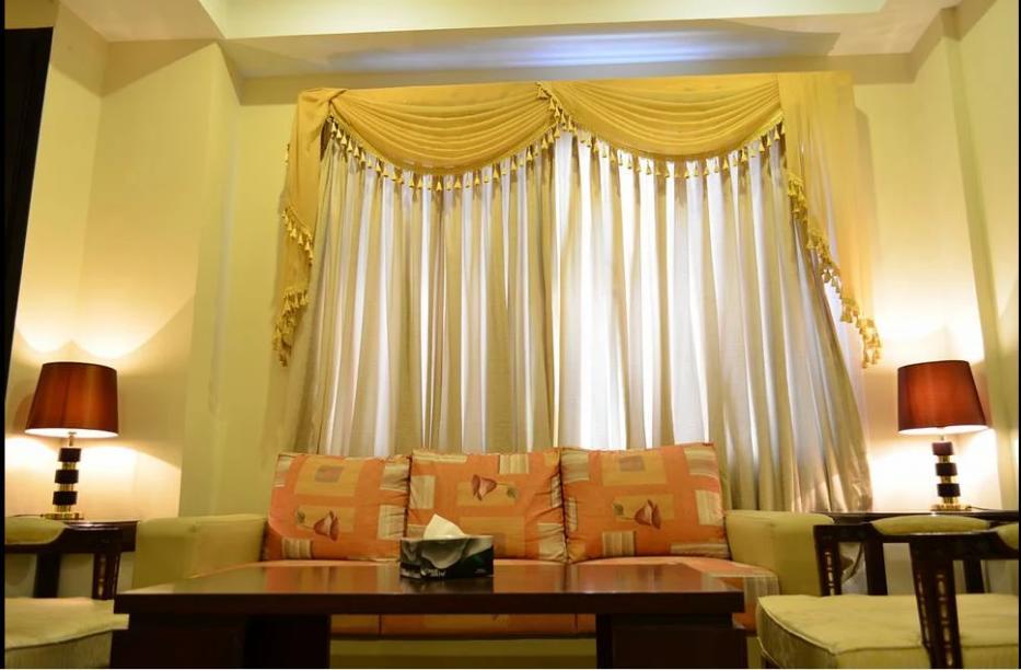 Hotel Multan Continental Bagian luar foto